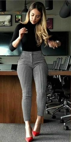 بريانكا شوبرا, Fashionable Work Outfit, Business Casual Outfits For Work, Elegante Casual, Classy Work Outfits, Outfit Trends, Stylish Work Outfits, Casual Work Outfits, Looks Chic