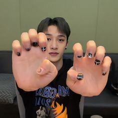 Trendy Minimalist Nails Square, Minimalist Nails Square, Short Minimalist Nails, Nails Square Pink, Skz Nails, Pop Nails, K Pop Nails