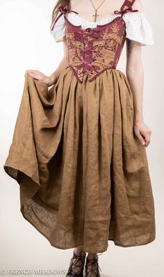 This skirt is made from a beautiful shade of ginger brown 100% linen fabric that is soft, breathable and drapey. Linen is the historically accurate choice for historical costumes, and this will add a level of authenticity to your outfit.  An elastic waistband gives the skirt a comfortable fit around your natural waist. This skirt features and elastic waistband for a comfortable fit around your waist. The length is made custom to any length you’d like. Please provide your natural waist meas Midevil Pesant Outfits, Renfair Aesthetic, Renisance Fair Outfit, Rennaisance Outfits, Renfaire Outfits, Ren Faire Costumes, Casual Fantasy Clothing, Regency Stays, Renfaire Costume