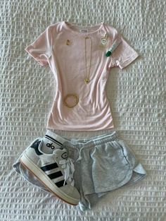 Coquette Style Summer, Summer Outfit Coquette, Casual Coquette Outfit Summer, Dollete Summer Outfits, Couqutte Outfit Ideas Summer, Adidas Spezials, Gain Confidence