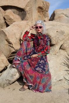 I hope everyone is having a safe and relaxing 4th of July weekend. Here are some more shots from my shoot with Sarah in Joshua Tree a few months back. The post Sarah Jane Adams, Joshua Tree Part II ap Joshua Tree Outfit Ideas, Joshua Tree Outfit, Tree Outfit, Jane Adams, Older Women Fashion, Advanced Style, Sarah Jane, Ageless Style, Ageless Beauty