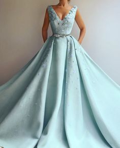 Sleeveless Prom Dress, Teuta Matoshi, Silver Belt, Prom Dresses Sleeveless, Prom Dresses For Sale, Chic Flowers, Beauty Dress, Handmade Embroidery, Mint Color