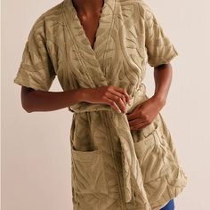 100% Cottonmy Personal Favquailty Sundown Is Our Retro Geometric Design, Originally Hand Painted In Watercolour. This Artwork, Featuring Our Signature Sun Motif, Is Woven By Artisans Into A Plush Terry Towelling. A Mini Length Short-Sleeve Robe Designed For Lounging And Overswim. Featuring Patch Pockets And A Detachable Waist Tie. 100% Cotton Cinnamon Colourway Patch Pockets Waist Tie Proudly Made In Australia Monogram Robes, Sun Motif, Silky Robe, Sheer Robe, Nightgown Sets, Floral Print Kimono, Terry Towelling, Printed Robe, Floral Robes