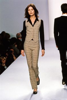 Runway Outfits, Calvin Klein Collection, Runway Models, Fashion Show Collection, 80s Fashion, 70s Fashion, Couture Fashion