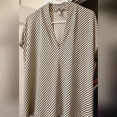 H&M Striped Dress Shirt. Size L. Nwot. H&m Short Sleeve Blouse For Day Out, H&m Short Sleeve Work Tops, H&m Short Sleeve Tops For Work, H&m Office Tops For Spring, H&m Spring Office Tops, H&m Summer Office Tops, Chic H&m Shirt For Summer, Stripe Dress, Shirt Color