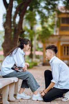 Korean Love Photo, Aesthetic Couple Korean Pictures, Couple Photo Korean, Korean Couple Pictures, Korean Couple Photos, Korean Love Couple, Couple Poses Teenage, Korean Couple Pic, Cute Couple Poses Aesthetic