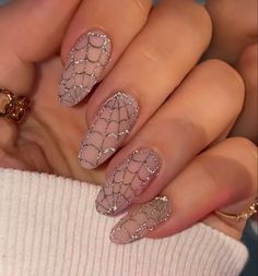 HALLOWEEN NAIL INSPO | OCTOBER NAILS Nail Themes Ideas Art Designs, Nail Art Designs Minimalist, Summerween Nails, Nail Inspired, Holloween Nails, Halloween Acrylic Nails, October Nails, Halloween Nail Designs