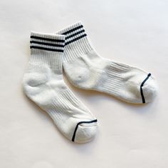 Crew/ankle length sport socks, perfect addition to a casual outfit. Made by Le Bon Shoppe details 85% cotton, 13% polyester, 2% spandex One size fits most Made in Korea Machine wash cold, tumble dry low Salmon Avocado, Sport Socks, Hunter Green, Creative Gifts, Casual Outfit, Ankle Length, Heather Grey, Royal Blue, Avocado