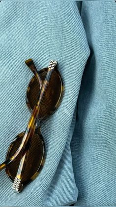 Vintage Indian Jewelry, Kylie Francis, Smart Casual Women Outfits, Summer Fashion Accessories, Smart Casual Women, Street Style Aesthetic, Pinterest Design, Fashion Eye Glasses