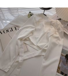 Style: commuting Size: one size Color: white, black Shirts Women Fashion, Shirt Style, White Black, Blouses For Women, High Waist, Color White, Women's Fashion, High Waisted, White