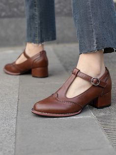 Elegant Brown Mary Jane Shoes For Women, Scallop Trim Chunky Heeled Pumps | SHEIN USA Brown Mary Janes, Zapatos Mary Jane, Vintage Sandals, Chunky High Heels, Brown Shoes, Strap Pumps, Vintage Casual, Comfortable Sandals, Mary Jane Shoes