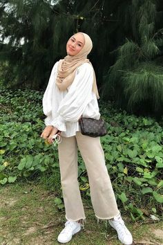 Muslimah Fashion Casual, Ootd Hijab Style, Muslim Fashion Hijab Outfits, Hijab Style Casual, Hijabi Fashion Casual, Casual Hijab