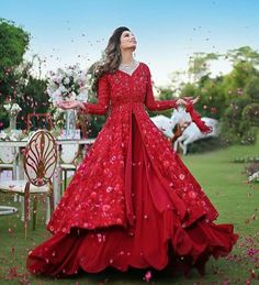 Western Dress वेस्टर्न ड्रेस, भारतीय दुल्हन संबंधी, Dulhan Makeup, डिजाइनर कपड़े, Red Bridal Dress, Latest Bridal Dresses, Party Wear Gown