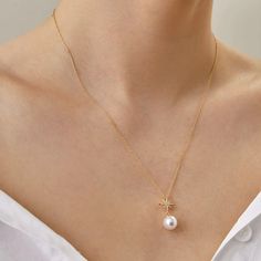 18K solid yellow gold Akoya saltwater cultured pearl Size: 8.5-9.0mm Weight of diamonds: 21 diamonds, around 0.054 carat in total Chain length: 45cm (adjustable) Total weight: around 2.86g Handpicked of every pearl, only top 1% of pearls are selected Handcrafted Sold as a pairLifetime warranty Diamond Circle Necklace, Diamond Star Necklace, Genuine Pearl Necklace, Akoya Pearl Necklace, Message Necklace, Planet Necklace, Tahitian Black Pearls, 18k Gold Necklace, Gold Diamond Necklace