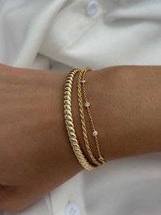 Gold Bracelets Layered, Amazon Bracelet Stack, Hold Bracelet Stack, Mejuri Bracelet Stack, Bracelet Inspo Gold, Gold Wrist Stack, Gold Jewelry Stack Bracelet, Gold Bracket Stack, Gold Bracelet Stacking