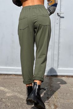 This pair of casual-style pants is perfect for those of you who love fashion It features a high-waist line, straight legs, a knot at the front, and a loose fit The elastic waist design is easy to slip on and off, and the side pockets are convenient for carrying small items Well-matched with a T-shirt, a blouse, or a tank top for a complete outlook Size Chart (CM) Sizes Hip Inseam Bottoms Trousers_Waist Outseam Relax Relax Relax Relax Relax S 108 68.8 67.5 66 98 M 114 69 71 72 99 L 120 69.2 74.5 Drawstring Waist Pants, Loungewear Jumpsuit, Fashion Jeans, Activewear Fashion, Waist Pants, Green Fashion, Love Fashion, Swimwear Tops, Jeans Style