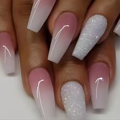 Pink Sparkly Nails, Ongles Beiges, Polish Ideas, Striped Nails, Nail Beauty, Metallic Nails