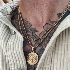 Gold Compass Necklace, Necklaces Vintage, Compass Necklace, Trendy Necklaces, Gifts For Your Boyfriend, Mens Gold, Stainless Steel Pendant, North Star, Stainless Steel Necklace