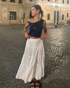 Boho style fashion hippie streetstyle european summer Maxi Skirt Switzerland Outfit Ideas Summer, Switzerland Outfit Summer, Croatia Fits, Switzerland Summer Outfits, Mexico Outfit Ideas, June Outfits