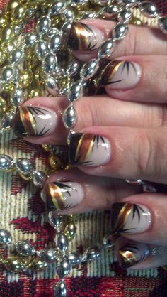 Fall nail fashion November Nails Fall, November Nail Designs, Nagel Stamping, Fall Thanksgiving Nails, Nail Design Glitter, Fall Acrylic Nails