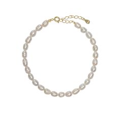 *Buy 2 items, Get 15% OFF your order. Coupon applied at checkout.* Have fun with our classic pearl bracelet. Perfect for that special occasion such as a birthday or wedding. Our timeless pearl bracelet elevates any day or night look. - Fresh water pearls, 18K gold vermeil - Bracelet width: 4.6mm - Adjustable size. Fits wrist sizes 6 - 8 inches. - Waterproof / Tarnish resistant / Hypoallergenic - 1 Year warranty Style with our Pearl Strand necklace: https://www.etsy.com/listing/1045294670/pearl-n Figaro Bracelet, Paperclip Bracelet, Gold Pearl Bracelet, Pearl Bracelet Gold, Pearls Bracelet, Pearl Strands Necklace, Herringbone Necklace, Snake Bracelet, Dainty Bracelet