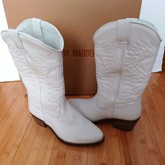 Completely New Cowboy Boots Size: 6.5 (36) Color: Ivory Brand: Steve Madden Material: Leather Construction Heel: 2 Inches Features: Heeled Cowboy Boots, Round Toes, A Mid- Calf Shaft And Inner Zip Closures. Really Beautiful You Are Going A !!! Box Is Really Big So I Will Ship Them With Out Box. Cream Snip Toe Boots With Reinforced Heel, Cream Boots With Reinforced Heel And Snip Toe, White Western Boots With Low Heel, White Low Heel Boots With Reinforced Heel, Classic Cream Round Toe Boots, White Closed Toe Boots Medium Width, White Medium Width Closed Toe Boots, Cream Boots With Reinforced Heel And Round Toe, Cream Boots With Medium Width And Round Toe