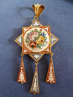 Antique 18 th century 18 carats gold micromosaic pendant/$4000 Antique Mosaic, 18th Century Jewelry, Micro Mosaic Jewelry, Mosaic Jewelry, Antique Jewellery Designs, Mosaic Pieces, Historical Jewellery, Angel Wing Earrings