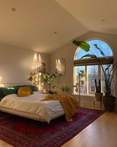 Functional Aesthetic Bedroom, Minimal But Colorful, Clean Maximalism Bedroom, Large Apartment Bedroom, Minimalist Bohemian Home, Bedroom Ideas Aesthetic Cozy Vintage, Bamboo Rug Bedroom, Interior Design Bedroom Aesthetic, Bedroom Pop Of Color Ideas