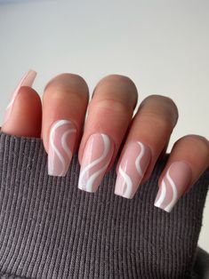 White Swirl Custom Press On Nails - Etsy Brasil Custom Press On Nails, Lines On Nails, White Nail, Stick On Nails, Chic Nails