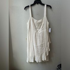 O'neill White Draped Sleeveless Mini Dress. Womens Size Large Pit - Pit 18" Length 35" New With Tags A1. Daytime Sleeveless Mini Dress With Tie Straps, Daytime Sleeveless Mini Dress With Adjustable Straps, Sleeveless Sundress With Tie Straps For Daytime, White Drapes, Sleeveless Mini Dress, Color White, Womens Sizes, Mini Dress, Womens Dresses