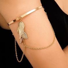 Brand New! Never Worn. Two Gold Metal Arm Cuffs Included. Minimalist Layered Leaf Arm Cuff - Chic Gold Silver Tone Metal Cuff Bracelet - Hammered Layered Upper Arm Band This 14k Gold Silver Tone Layered Leaf Charm Arm Cuff Is Truly A Gift For Her To Wear For A Warm Heart And Joyful Days. It Is So Sweet And Graceful By Itself But Can Be Worn With Other Accessories Suitable For All Kinds Of Occasions :-) Specification: Dia: 3.2 Inch Weight: 0.53 Oz Jóias Body Chains, Arm Cuff Jewelry, Upper Arm Cuff Bracelet, Upper Arm Bracelet, Gold Arm Cuff, Arm Bangles, Arm Cuff Bracelet, Arm Bracelets Upper, Upper Arm Cuffs