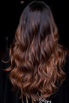 Dark Brown Balayage Hair, Balayage For Dark Brown Hair, Chocolate Balayage, Cinnamon Hair Colors, Hair Color Brown Chestnut, Dark Brown Balayage, Chestnut Brown Hair, Chestnut Hair, Effortless Look