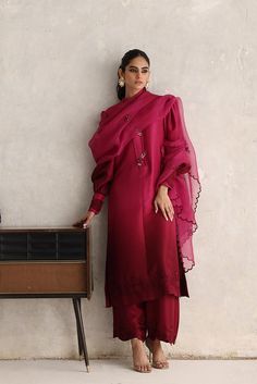 Buy Pakistani Salwar Kameez Online in Magenta Color a Charming Desi Pakistani Dress with Intricate Details on it Making it Look Exquisite. Custom Sizes. Salwar And Kameez, Magenta Salwar Suit, Salwar Suit Outfit, Silk Shalwar Kameez Pakistani Simple, Salwar Kameez Aesthetic, Elegant Shalwar Kameez, Magenta Kurti, Magenta Color Dress, Magenta Anarkali