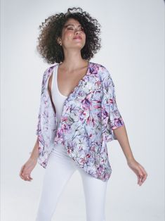 Details Colorful flower kimono, an open front with sleeves and drooping shoulders. - This kimono is a hand-made piece, limited edition. #kimono #coverup #kimonocardigan #womenclothing #clothing #lagut #onlineshop #robe #Bridesmaid #etsy Summer Beach Outerwear With Floral Print, Floral Print Open Front Outerwear For Beach, White Kimono With Kimono Sleeves For Brunch, White Kimono For Brunch, Floral Print Open Front Kimono For Brunch, Open Front Floral Print Kimono For Brunch, Open Front Floral Kimono For Brunch, Vacation Floral Print Open Front Outerwear, Floral Print Open Front Outerwear For Vacation