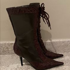 Cantarini Bootie Crocodile Embossed Side Zip Lace Up Front From Italy Excellent Condition Barely Worn Please Look At Photos And The Tap On The Heel You Can See There’s Hardly Any Wear Like Brand New Embossed Leather, Emboss, Bootie, Side Zip, Bootie Boots, Tap, Ankle Boots, Look At, Lace Up