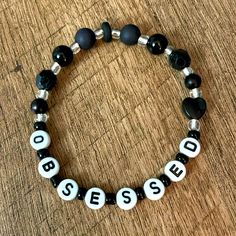 Song Bracelet Ideas, Things To Put On Bracelets Words, Bracelet Ideas Olivia Rodrigo, Olivia Rodrigo Jewelry, Olivia Rodrigo Friendship Bracelet, Fandom Bracelets, Olivia Rodrigo Bracelet Ideas Guts, Sour Bracelets Olivia Rodrigo, Oliva Rodrigo Bracelet