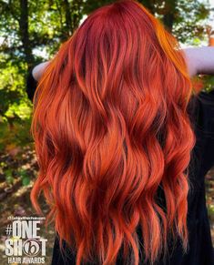 Are you looking for impressive bright red hair ideas that might change your life? We have gathered all the trending bright red hair ideas for you to see! This bright red long hair with an orange money piece is definitely one of them. Don't hesitate to look at our collection of photos and choose the one that suits you best! // Photo Credit: @shearelegance_bynicole on Instagram Autumn Hair 2022, Deep Orange Hair, Red Orange Hair