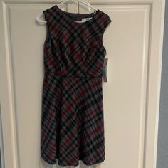 Wisp- Petite Small Dress In A Cute Plaid Pattern. From Stitchfix Black And Red Dress, Small Dress, Plaid Pattern, Stitch Fix, Soft Fabric, Red Dress, Soft Fabrics, Black And Red, Plaid