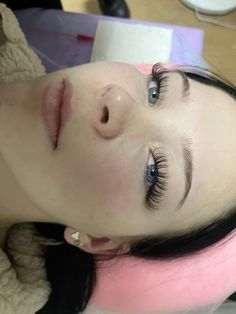 мокрый эффект изгиб д Extensions Lashes, Cute Makeup Looks, Fake Eyelashes, Cute Makeup, Lash Extensions, Eyelash Extensions