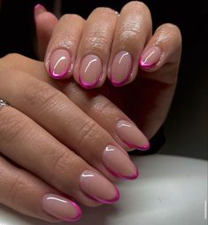 Gel Tips Nails Ideas Almond, Almond Nails Designs Summer Pink, French Nails Cortas, Almond Short Nails Design, Chrome French Tips, Tip Nail Designs, Chrome French, Milky Nails, French Tip Nail Designs