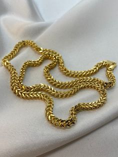 4.40 MM 14k Gold Franco Chain , 21.5 inches, 4.40mm, 16.50 gr 14k Gold Franco Chain , 20 inches, 4.40mm, 15.200  gr This is a Trending Etsy Bestselling Franco Necklace. It is made with Authentic Genuine 14K Gold. Easy to layer! Looks beautiful with your favorite charms or even if you wear it alone. BEST PRICE ON ETSY FOR 14kGOLD FRANCO NECKLACES! Premium lobster clasp Hook for added safety! Priced to sell! Compare our prices to other similar sellers! Arrives in a GIFT BOX and includes FREE SHIPPING within the USA and Canada. International shipping is available at the most economical rates on ETSY. I HAVE BEEN IN THE JEWELRY BUSINESS ALL MY LIFE. I am a second -generation family member making gold and jewelry. Please feel free to ask me any questions - Always happy to help! We Guarantee tha Chain Diamond, Tassel Dress, Jewelry Business, Diamond Cut, Real Gold, Gold Chain, Gold Chains, Lobster Clasp, Mother Gifts