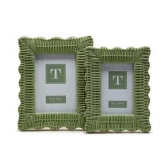 two green frames with the letter t on them