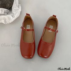 Olivia Mark - Chic Retro Mary Jane Flats with Low Heels Red Mary Jane Shoes, Low Heel Flats, Zapatos Mary Jane, Mary Jane Shoes Flat, Rough Heels, Mouth Design, Flat Loafers, Elegant Heels, Low Heel Shoes