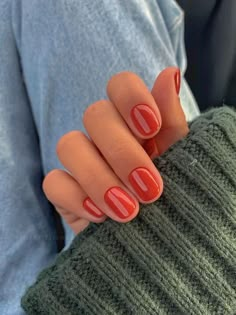 simple short burnt orange nails Her Nails, Red Nail, Neutral Nails, Orange Nails, Dipped Nails, Classy Nails, Dream Nails, Minimalist Nails, Fall Nails