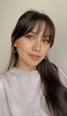 Bangs Triangle Face, Sparse Fringe Bangs, Long Haircuts With Bangs Oval Face, Long Haircut With Layers Round Face, Curtain Front Bangs, Round Face Fringe Bangs, Textured Wispy Bangs, Short Hair Bangs And Layers, Bangs Straight Fine Hair