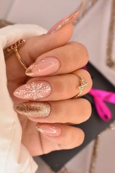 January Nails, Snowflake Nails, Xmas Nails, Christmas Nail, Manicure E Pedicure, Chrome Nails, Gold Nails, Cute Acrylic Nails