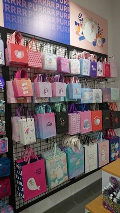 Stationary Shop Stationery Store, Bags Shop Interior Design, Stationary Shop Design, Stationary Shop Interior, Gift Shop Display Ideas