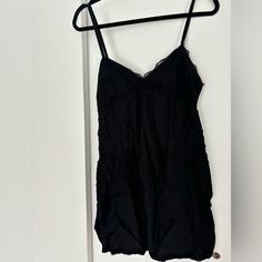 Perfect For Summer. True To Size And A Light Fabrication. Black V-neck Sleep Dress, Black Cotton Sleep Dress, Cotton V-neck Night Dress, Black Summer Sleep Dress, Cotton Summer Night Dresses, Summer Night Cotton Dresses, Cotton Summer Dresses For Night, Chic Black Slip Dress For Sleep, Elegant Cotton Dress For Night