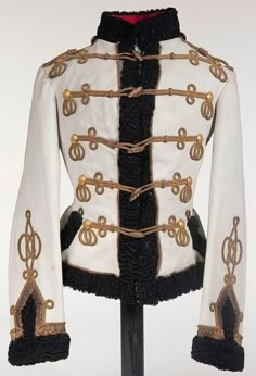 New Russian Imperial Life Guard Officer White With Black Fur/ Gold Braid Jacket | eBay Black And Blue Or Gold And White Dress, Napoleon Jacket Pattern, Crown Royal Suit Jacket, Us Air Force Dress Uniform, Royal Guard Uniform Design, Russian Uniform, Imperial Clothing, Russian Clothes, Officer Uniform