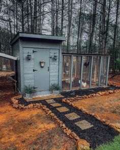 Diy Outdoor Chicken Coop, Outside Of Chicken Coop Ideas, Chicken Coops For 10 Chickens, Mountain Chicken Coop, Tin Chicken Coop Ideas, Chicken Coop Plans For 8 Chickens, Chicken Coop Unique, Chicken Coop Small Diy, Path To Chicken Coop